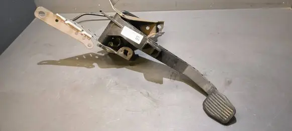 Volvo V50 Clutch pedal 30748399 4N517B633EJ