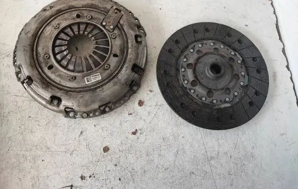 Renault Trafic III (X82) Clutch pressure plate 123107183R 302052965R TH5254