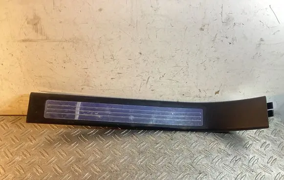 Mercedes-Benz GL X164 Rear sill trim cover A1646801335