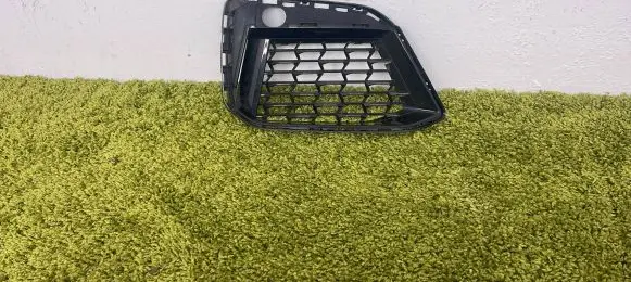 BMW 5 G30 G31 Front bumper lower grill 51118098670