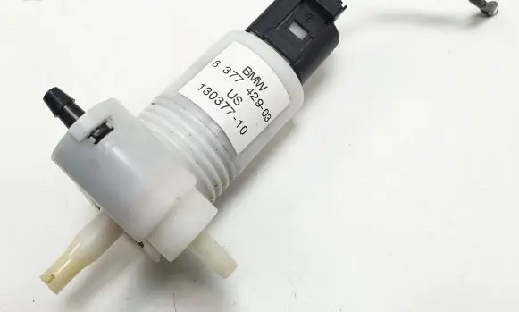 Mini One - Cooper R50 - 53 Windscreen/windshield washer pump 8377429