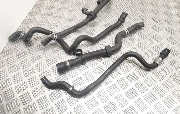 BMW 5 E60 E61 Engine coolant pipe/hose