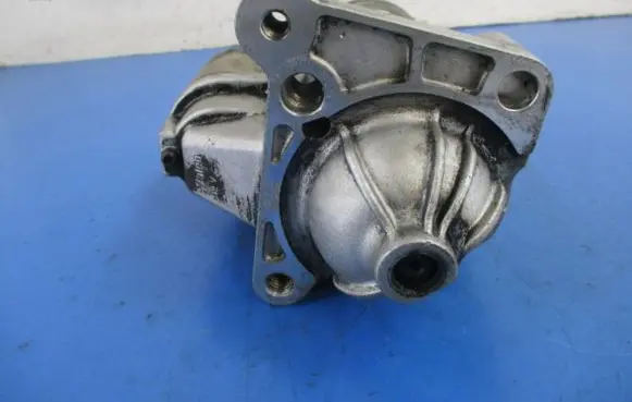 Mitsubishi Space Star Starter motor 30620657