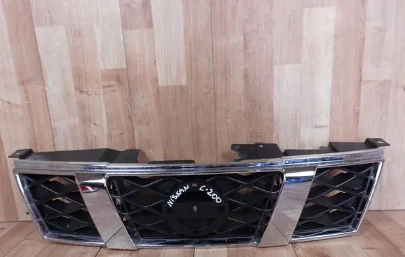 Nissan X-Trail T32 Front bumper upper radiator grill 62310JG40A