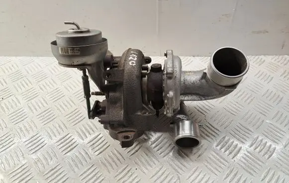 Toyota Verso Turbo 172010R070 1011080354