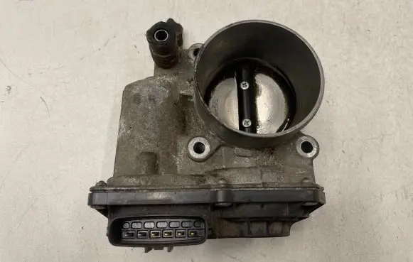 Toyota Verso Throttle valve 220300T050