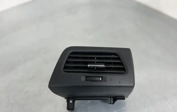 Honda CR-V Dashboard side air vent grill/cover trim 77620TA0A