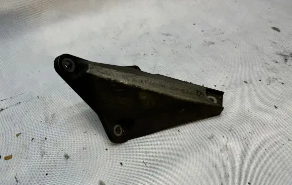 BMW X3 E83 Engine mounting bracket 22113414581