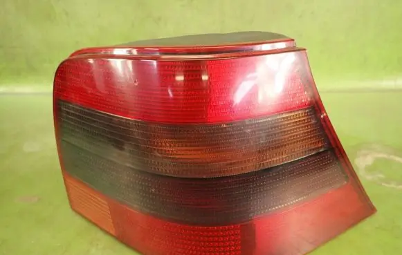 Volkswagen Golf IV Rear/tail lights 11-A253R