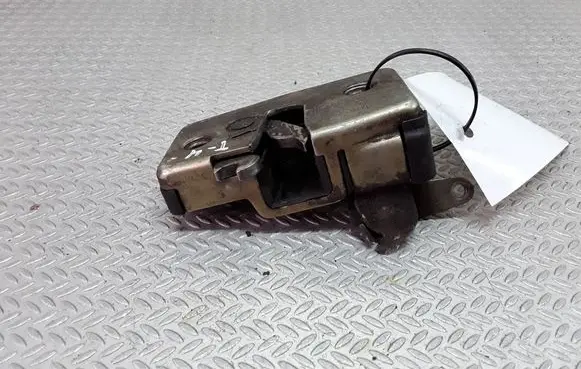 Volkswagen Transporter - Caravelle T4 Sliding door lock 701843604A