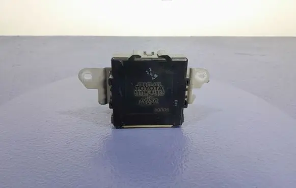 Toyota Prius (NHW20) Other control units/modules 89990-47023