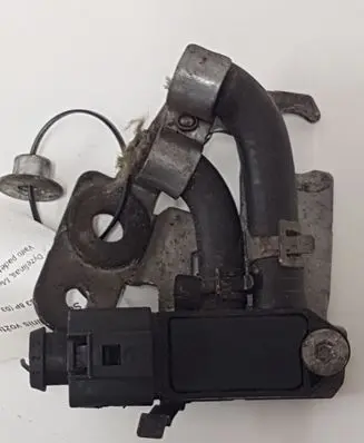 Audi A3 S3 8P Turbo solenoid valve 3D0973703