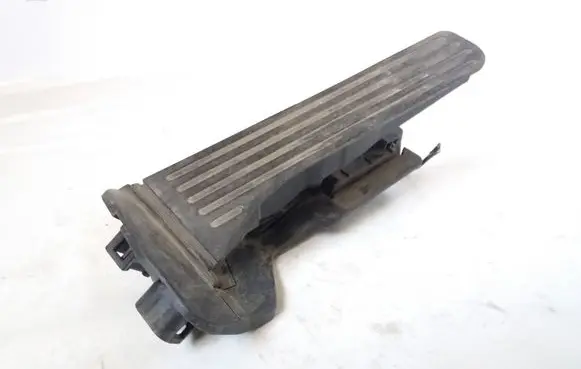 Volkswagen PASSAT B6 Accelerator throttle pedal 1K2721503M 6PV00874500