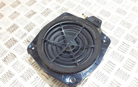 Audi A4 S4 B7 8E 8H Parcel shelf speaker 8H0035411A
