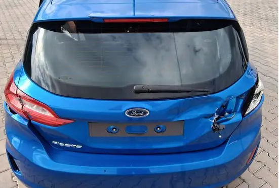Ford Fiesta Opening tailgate glass 