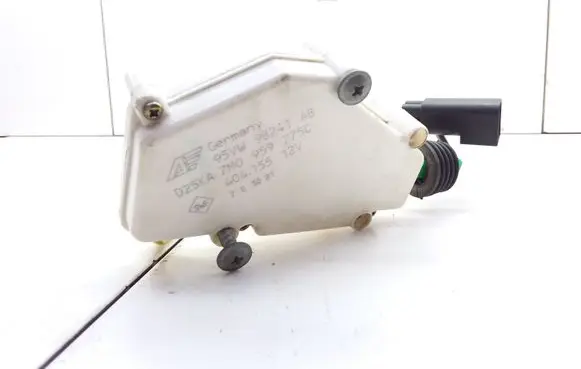 Fuel tank cap lock motor