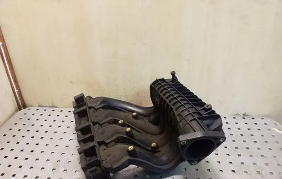 Mercedes-Benz C W203 Intake manifold A611090