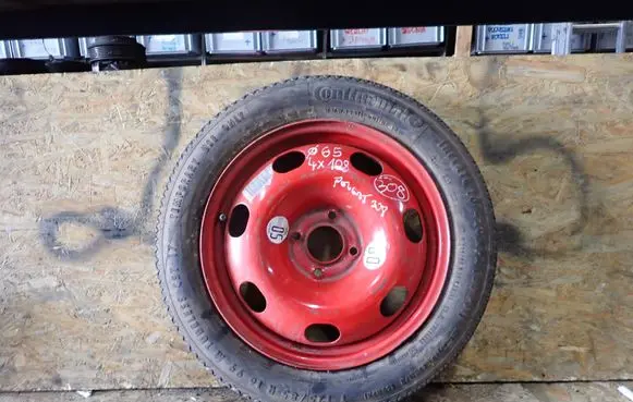 Peugeot 308 R16 spare wheel