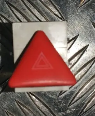 Volkswagen PASSAT B6 Hazard light switch 3C0953509 0580602S