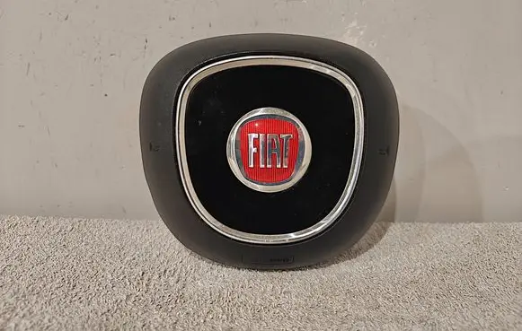 Fiat 500L Steering wheel airbag