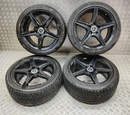 Mercedes-Benz C W205 R18 alloy rim A2054011100 A2054011200