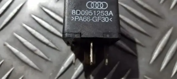 Seat Altea Other relay 8d0951253a
