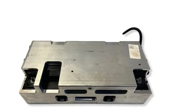 Audi Q3 F3 Hybrid / electric car battery 4K0915171F