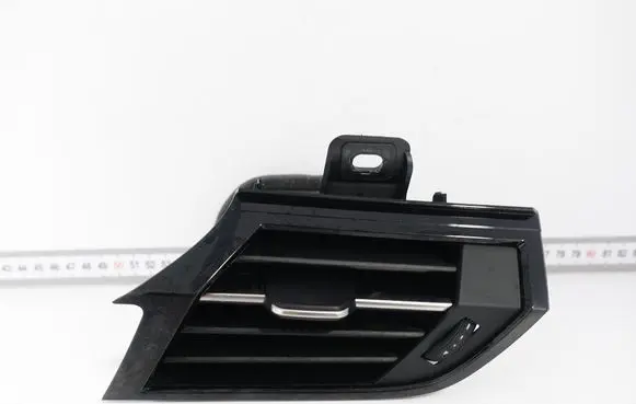 Audi Q3 F3 Dash center air vent grill 83B8209016PS