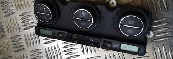 Volkswagen Touran I Climate control unit