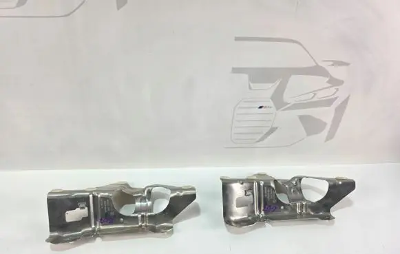 BMW X5 G05 Front wiper linkage and motor 