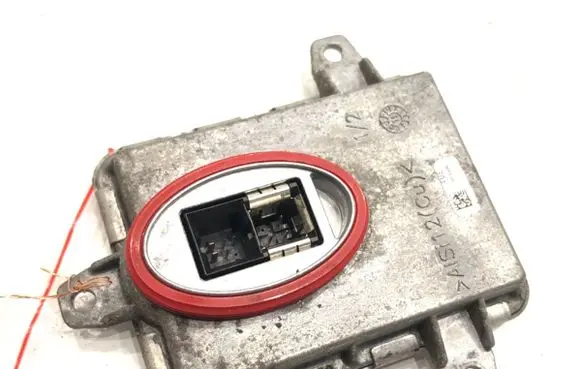Opel Astra J Voltage converter/converter module 130732931600