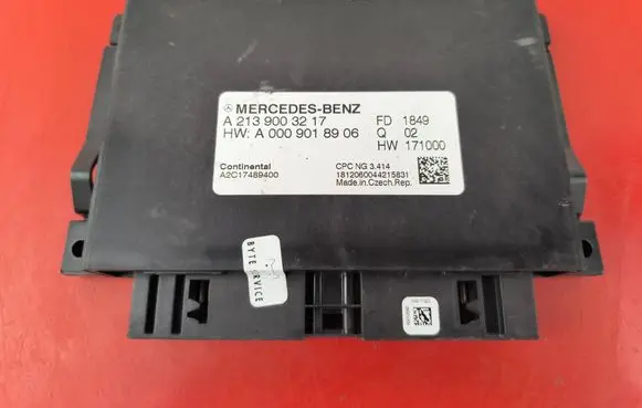 Mercedes-Benz C W205 Gearbox control unit/module A2139003217
