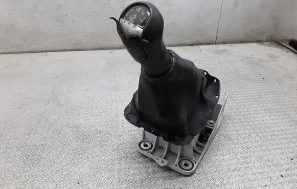 Ford Connect Gear shifter/selector 5T1R7K387BC