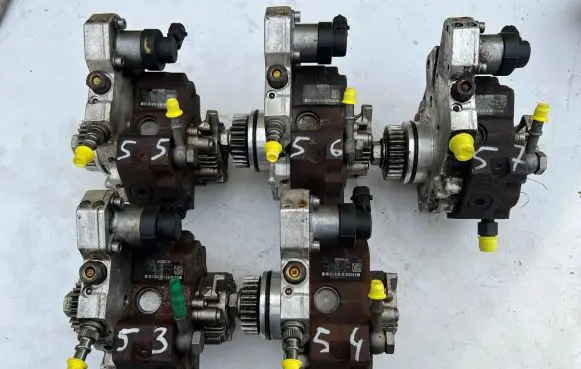 Nissan NV300 Fuel injection high pressure pump