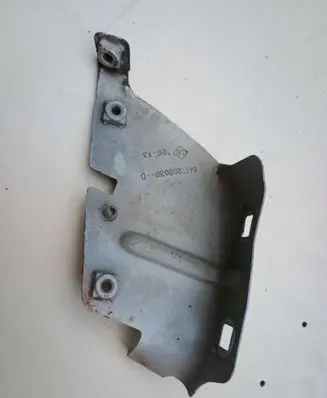 Renault Master III Fender mounting bracket 641C20003R 2613