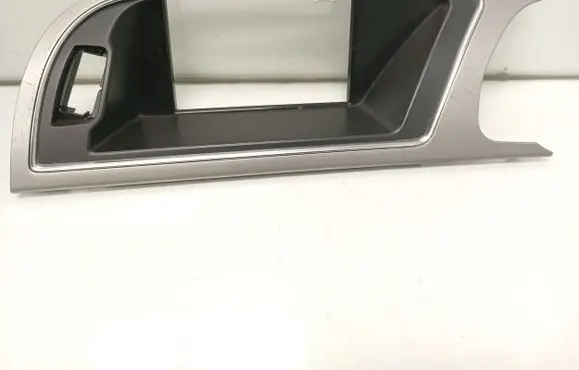 Audi A5 8T 8F Radio/GPS head unit trim 8T2857185H