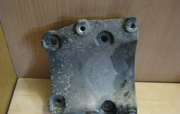 Honda Civic Engine mounting bracket 21830D3800