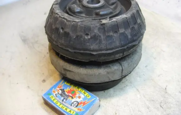 Mercedes-Benz Vito Viano W638 Coil spring mount 