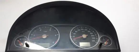 Ford Mondeo Mk III Speedometer (instrument cluster) 3S7F10841 44ZU187