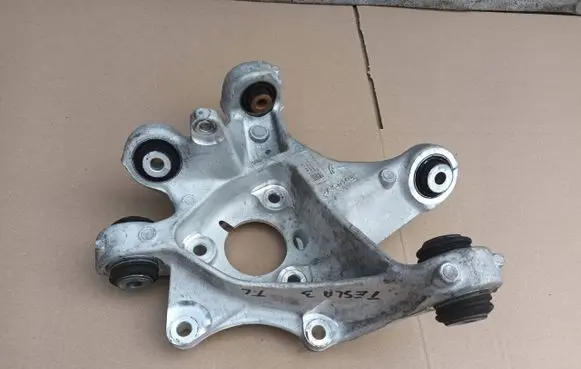 Tesla Model 3 Rear wheel hub spindle/knuckle 104441100G
