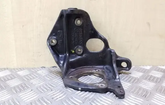 Volkswagen Multivan T4 Fuel pump bracket 074130147C