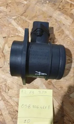 Audi A3 S3 8P Mass air flow meter 038906461B
