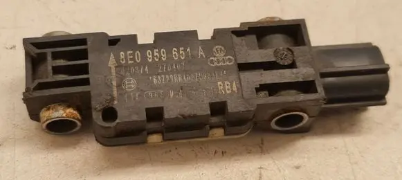 Audi A4 S4 B6 8E 8H Airbag deployment crash/impact sensor 8E0959651A