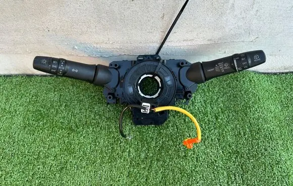 Mitsubishi Space Star Wiper turn signal indicator stalk/switch