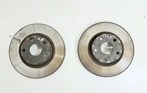 Toyota Corolla Verso AR10 Front brake disc