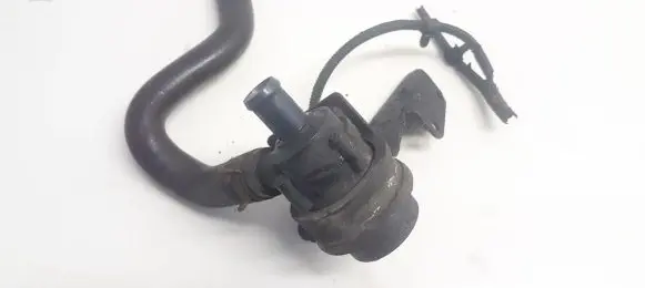 Volkswagen Touareg I Water pump 7l0965561