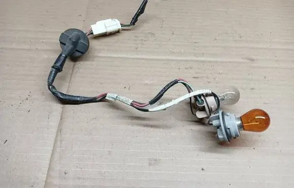 Suzuki SX4 S-Cross Tail light bulb cover holder 