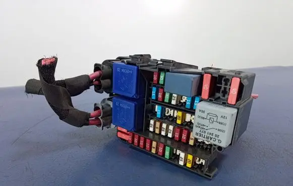 Renault Scenic III - Grand scenic III Fuse box set 1801330-1