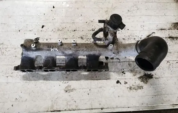 Nissan X-Trail T30 Intake manifold NOCODE