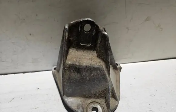 Renault Espace II Gearbox mounting bracket 